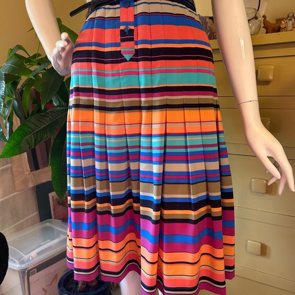 Calvin Klein Button Front Sleeveless Pleated Dress - Picture 10 of 10